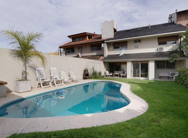 Casa · 297m² · 5 Ambientes · 1 Cochera