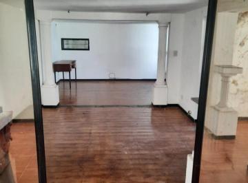 PH · 154m² · 6 Ambientes · PH en Alquiler - 3 Dorm. 2 Baños - 154 m - Constitución