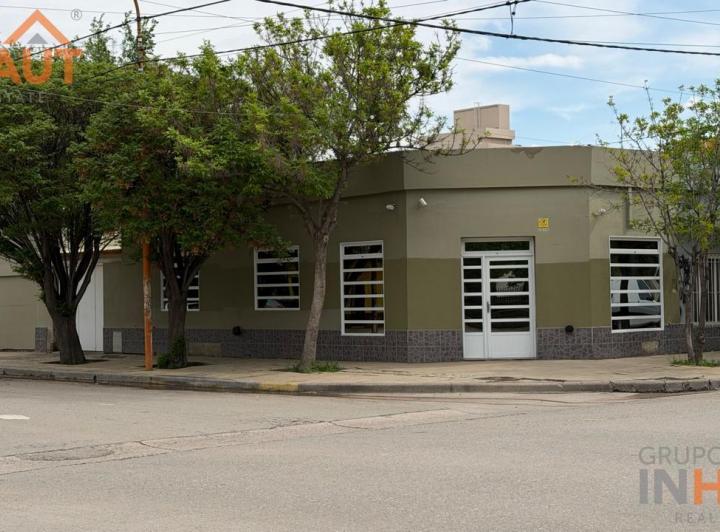 Oficina comercial · 137m² · 5 Ambientes · 1 Cochera