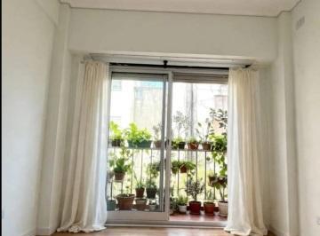Departamento · 35m² · 2 Ambientes · Venta de Departamento Dos Ambientes Reciclados con Balcón en Recoleta