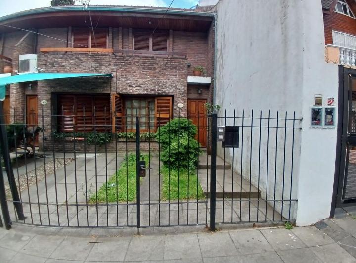Casa · 80m² · 3 Ambientes · 1 Cochera
