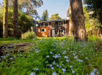 Quinta vacacional · 90m² · 4 Ambientes · Cabaña Alquiler - Mar de Las Pampas