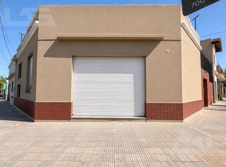 Casa · 148m² · 5 Ambientes · 1 Cochera