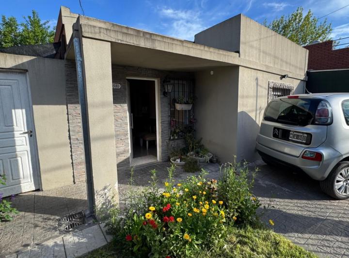 Casa en venta en Ingeniero Adolfo Sourdeaux · 3 ambientes
