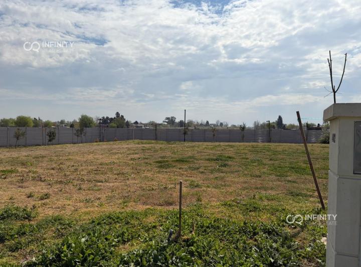Terreno · 610m²