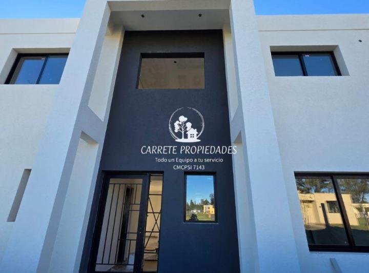 Casa · 162m² · 5 Ambientes · 3 Cocheras