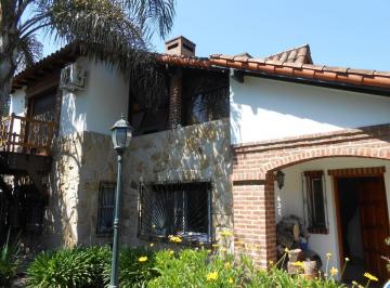 Casa de 4 ambientes, Ituzaingó · Chalet 5 Ambientes, en Venta, Parque Leloir - Villa Udaondo