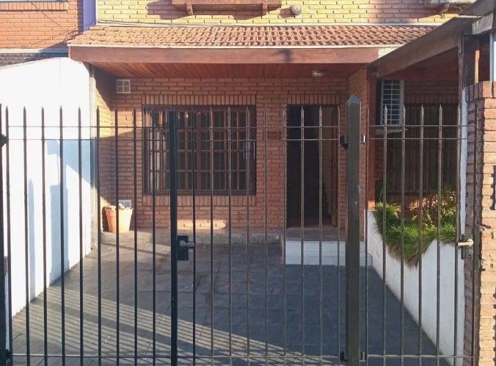 Casa · 90m² · 3 Ambientes · 1 Cochera
