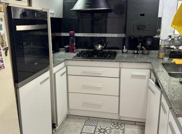 Casa de 6 ambientes, Córdoba · Vendo Moderna Casa de 3 Dorm. Apta Crédito Amplios Espacios Verdes B Dean Funes