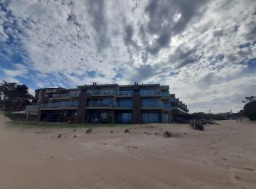 Departamento · 71m² · 3 Ambientes · 1 Cochera · Departamento Frente Al Mar en Las Gaviotas