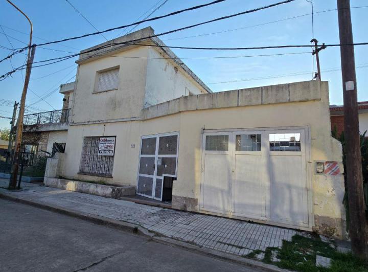 Casa · 120m² · 6 Ambientes · 1 Cochera
