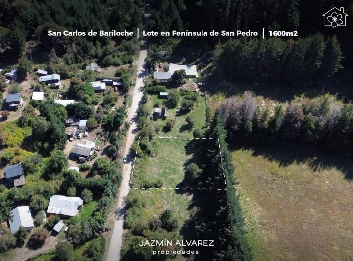 Terreno · 1600m²