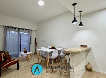 PH · 55m² · 3 Ambientes · Venta PH 3 Ambientes Reciclado con Patio en Banfield Oeste