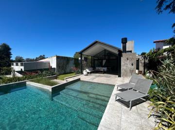 Casa · 189m² · 3 Ambientes · 2 Cocheras · Venta | Casa - Los Acantilados