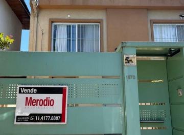 Casa de 4 ambientes, Vicente López · Tríplex de 4 Amb en Venta en Florida - Jardin con Pileta - Excelente Ubicación.
