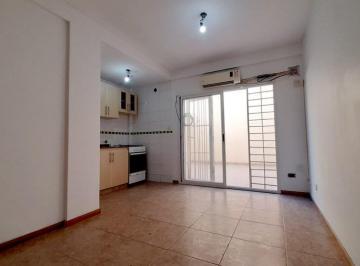 Departamento · 35m² · 2 Ambientes · 1 Cochera · Alquiler de Departamento de 2 Ambientes con Cochera y Patio en Sáenz Peña.