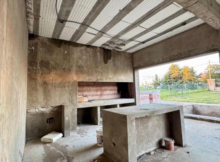 Casa · 300m² · 6 Ambientes · 1 Cochera