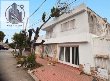 Casa · 150m² · 8 Ambientes · Venta de Casa en Villa Argentina. Cordoba Capital.