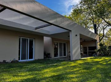 Casa de 3 ambientes, Agustina · Casa en El Pueblo Agustina, Junín (B)