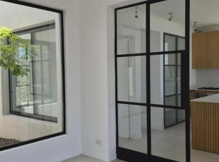 Casa · 223m² · 7 Ambientes · 4636 Cocheras