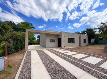 Casa · 700m² · 3 Dormitorios · 2 Cocheras · Casa Bela Vista 3 Dorm. - Planta Baja