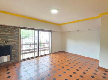 Casa de 3 ambientes, Villa Crespo · Casa 3 Ambientes con Dependencia, Cochera, Patio y Terraza - Villa Crespo - Sin Expensas
