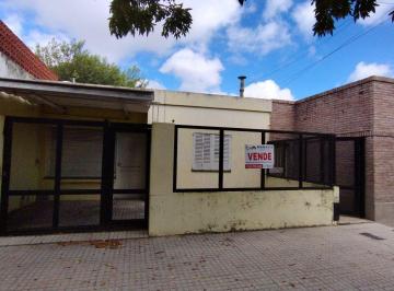 Casa · 180m² · 8 Ambientes · 1 Cochera · Re - Retasada! Oportunidad Inversion Bº Induatrial - Casa 2 Familias