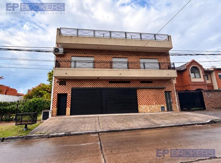 Casa · 287m² · 5 Ambientes · 3 Cocheras