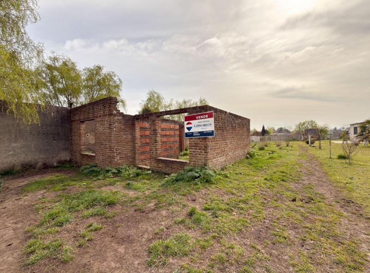 Terreno · 705m²