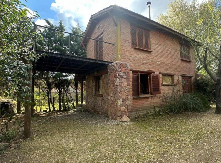 Casa · 160m² · 5 Ambientes · 2 Cocheras