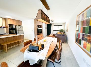 Casa · 180m² · 4 Ambientes · 2 Cocheras · Jardin Claret - La Domitila - 3d 3b - Quincho con Asador y Patio! Impecable.