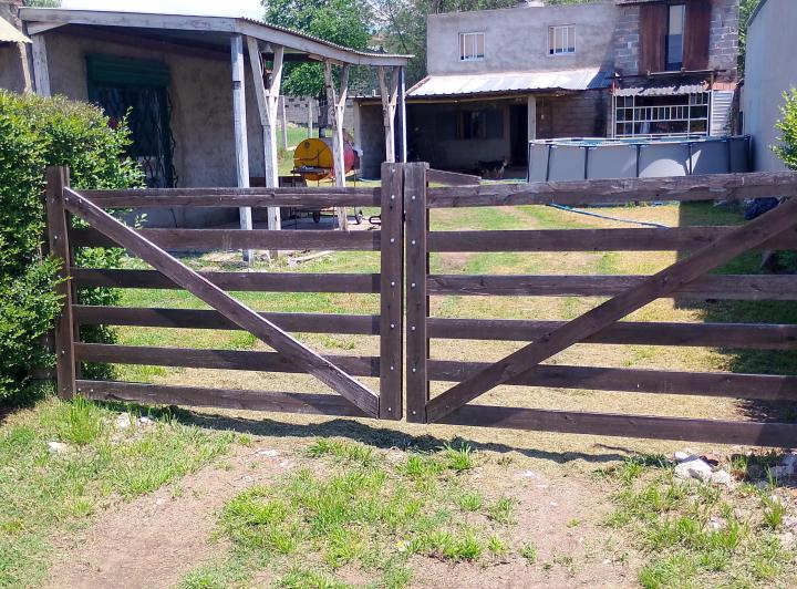 Casa · 350m² · 4 Ambientes · 1 Cochera