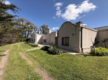 Casa · 353m² · 7 Ambientes · 2 Cocheras · Casa en Venta Chacras de La Cruz, Exaltacion