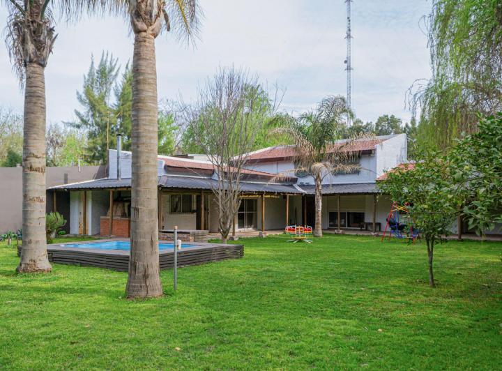 Casa · 160m² · 5 Ambientes · 1 Cochera