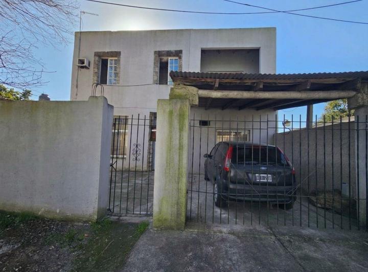 Casa · 122m² · 4 Ambientes · 1 Cochera
