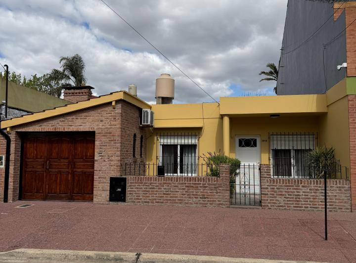 Casa · 137m² · 3 Ambientes · 2 Cocheras