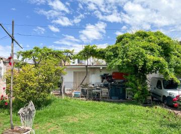 Casa de 4 ambientes, General Gutiérrez · Casa en Venta en Calle Ozamis de 3 Dorm. y 2 Baños, Maipu