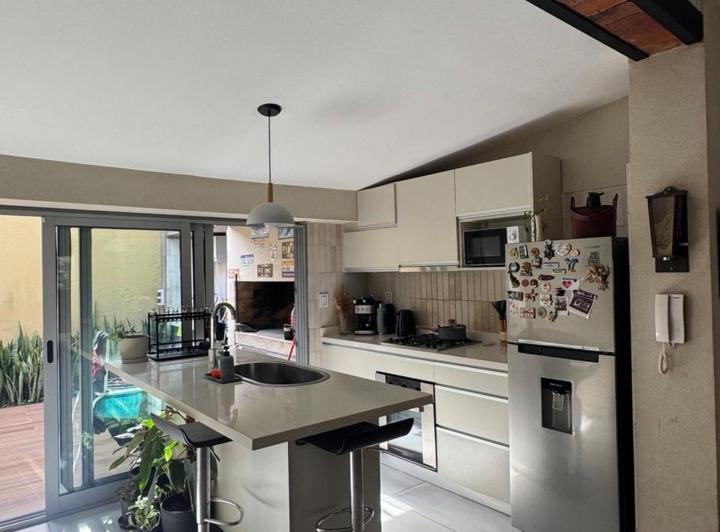 Casa · 140m² · 4 Ambientes · 1 Cochera