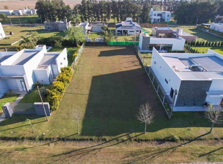Terreno · 900m²