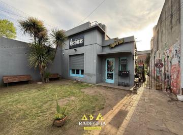 Local comercial de 6 ambientes, Almirante Brown · Local Comercial con Casa de 3 Ambientes en El Centro de Burzaco