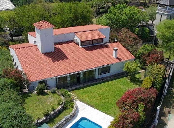 Casa · 470m² · 5 Ambientes · 1 Cochera