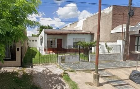 Casa · 90m² · 3 Ambientes · 1 Cochera