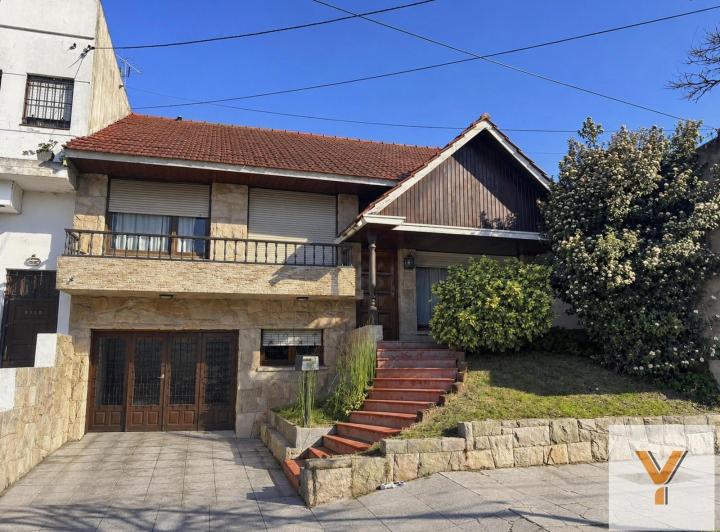 Casa · 200m² · 3 Ambientes