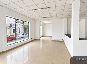 Local comercial · 120m² · 3 Ambientes · Local en Alquiler de 120 m² - Barrio Centro