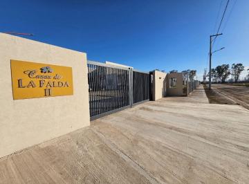 Casa de 8 ambientes, Cipolletti · En Venta Duplex 4 Dorm 3 Baños La Falda Cipolletti Apto Credito.