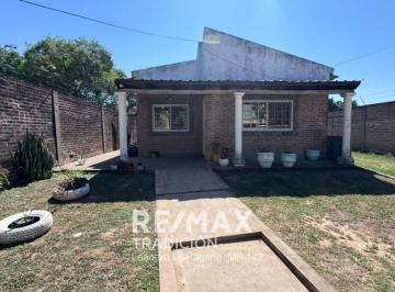 Casa · 102m² · 5 Ambientes · 1 Cochera · Casa en Venta en Campo Largo Chaco