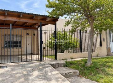 Casa de 5 ambientes, Campana · Casa en Venta en Campana