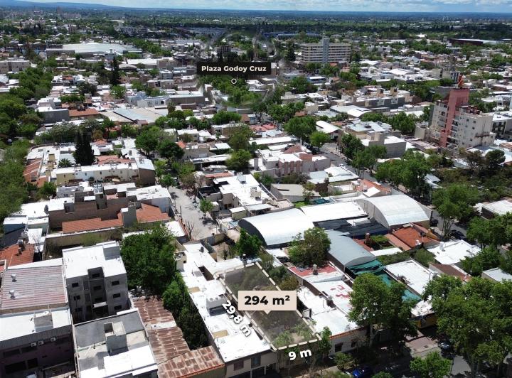 Terreno · 300m²