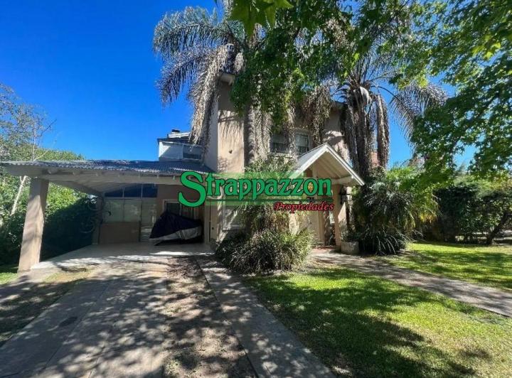 Casa · 230m² · 4 Ambientes · 3 Cocheras
