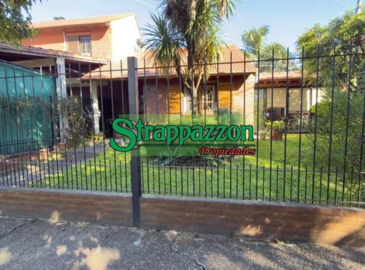 Casa · 95m² · 4 Ambientes · 2 Cocheras